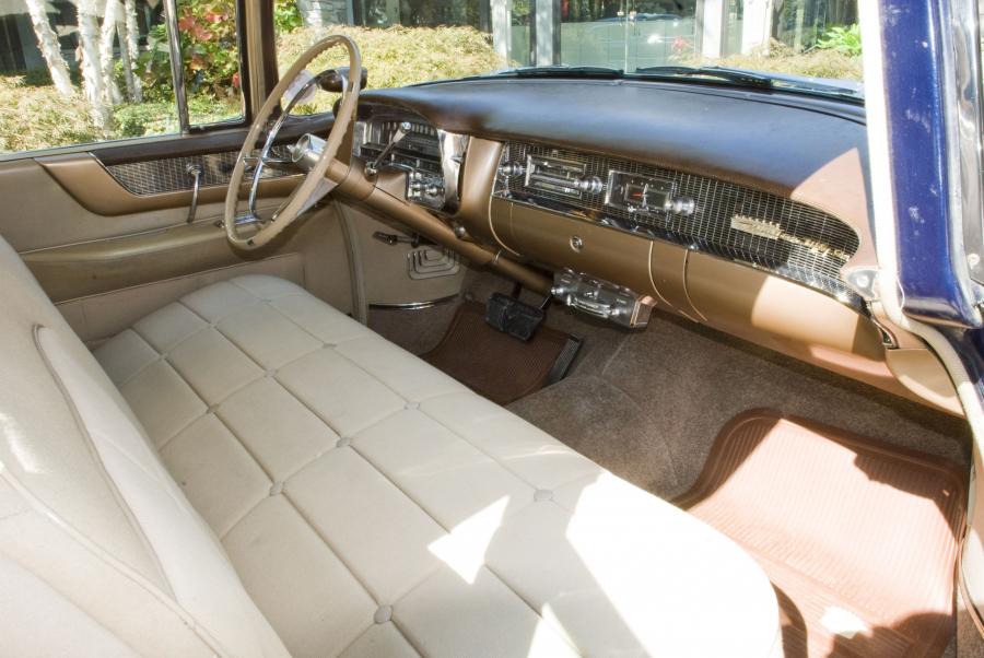  Cadillac Series 75 Fleetwood Limousine 1956 года  (фото 6 из 11)